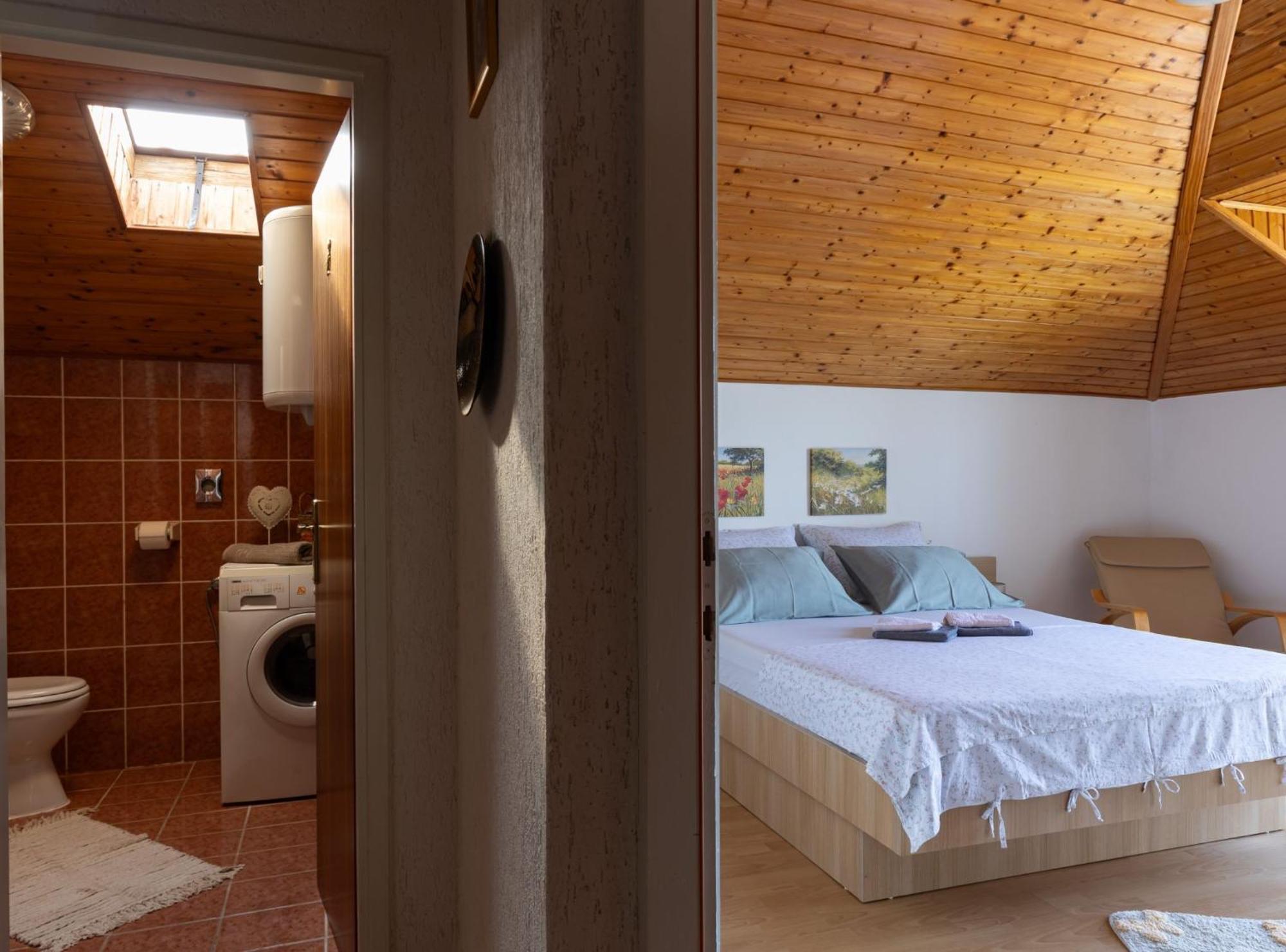 Villa Source With Private Pool Pridvorje Kültér fotó