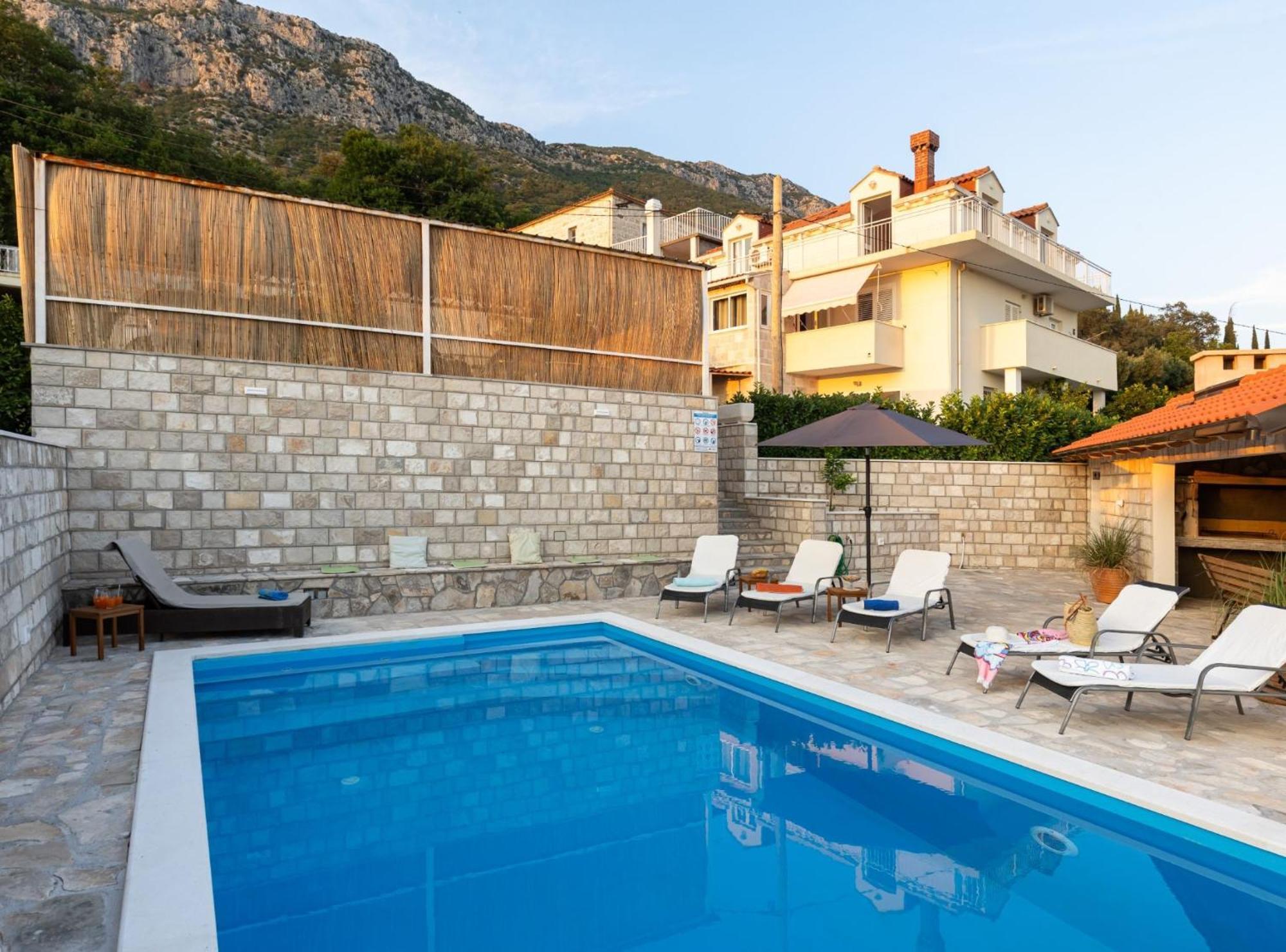 Villa Source With Private Pool Pridvorje Kültér fotó