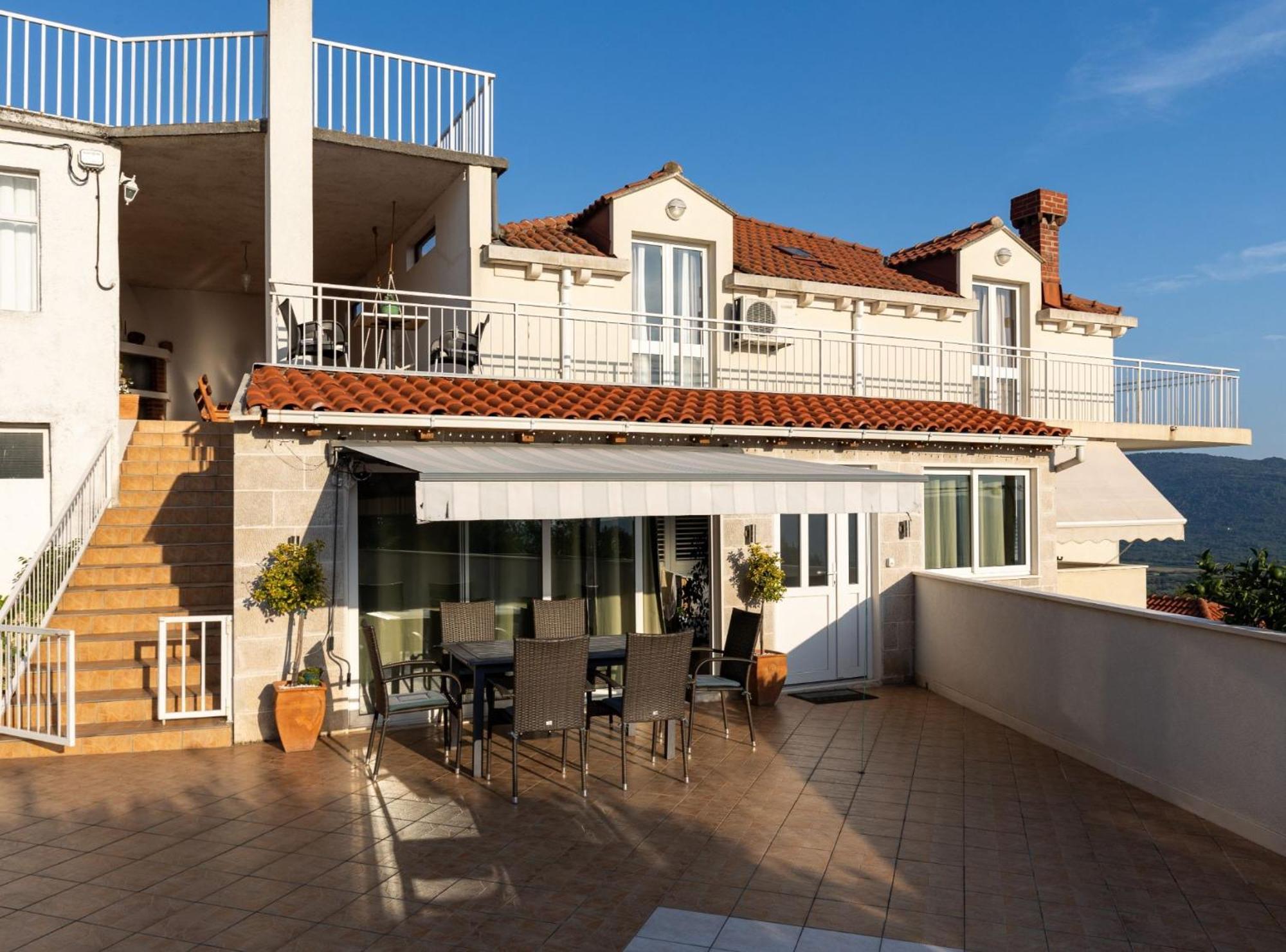 Villa Source With Private Pool Pridvorje Kültér fotó